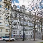 2br - 1 - Elevator - Self Check-in Apartment Prague