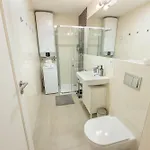 2br - 1 - Elevator - Self Check-in Apartment
