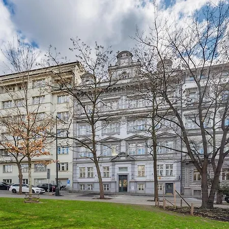2br - 1 - Elevator - Self Check-in * Prague