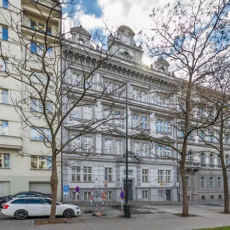 Homely I 38m2 I Elevator I Self Check-in Apartamento Praga