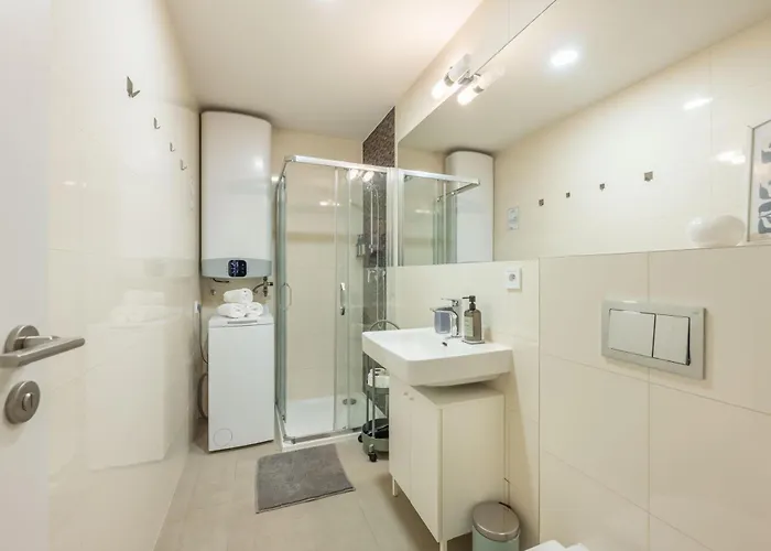 Apartment 2br - 1 - Elevator - Self Check-in