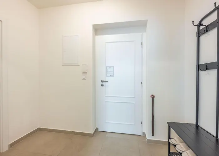 2br - 1 - Elevator - Self Check-in * 프라하