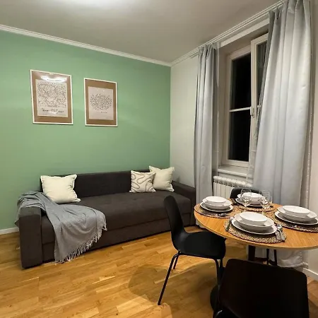 Hly - Newly Designed With Big Promo! * Prague