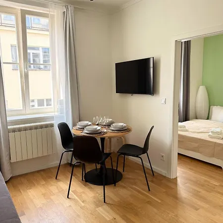 Hly - Newly Designed With Big Promo! Apartment *